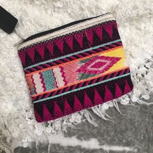 [Forever 21] Woven Clutch Bag NWT